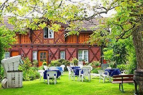 Hotel Zur Krone Ауген Екстериор снимка