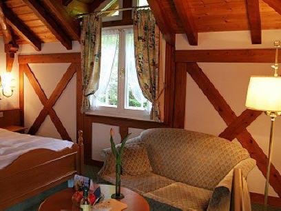 Hotel Zur Krone Ауген Стая снимка
