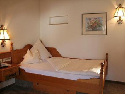 Hotel Zur Krone Ауген Стая снимка