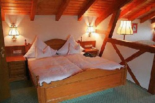 Hotel Zur Krone Ауген Екстериор снимка